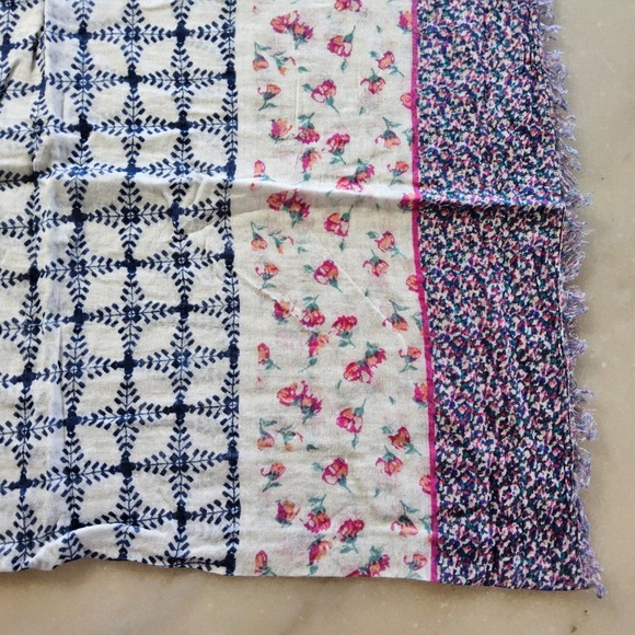 AEO American Eagle Outfitters Floral Print Infinity Scarf with Fringed Edges - Picture 2 of 7